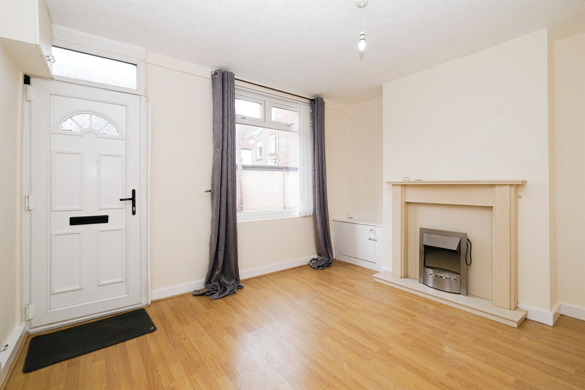 2 bed Semi-Detached