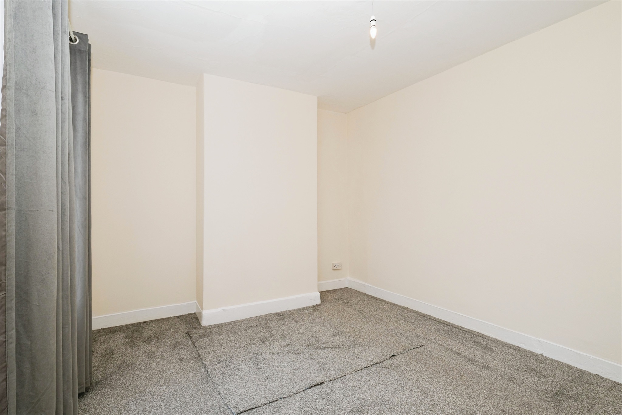 2 bed Semi-Detached