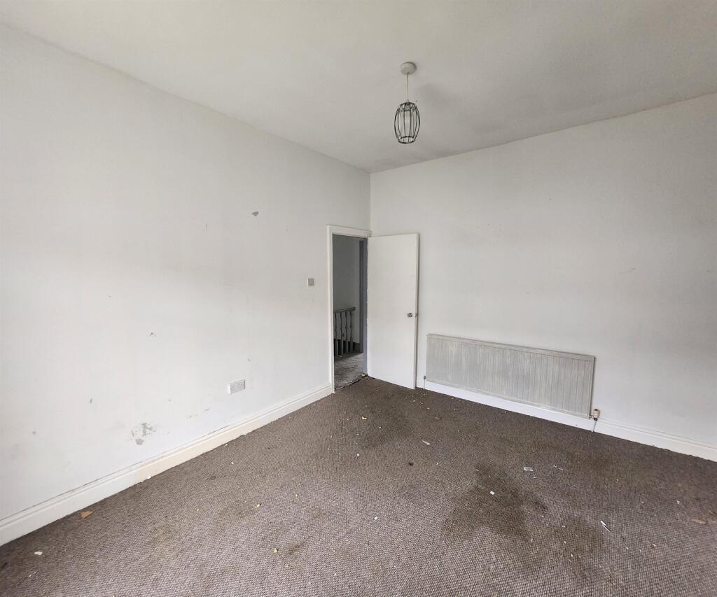 3 bed Terraced