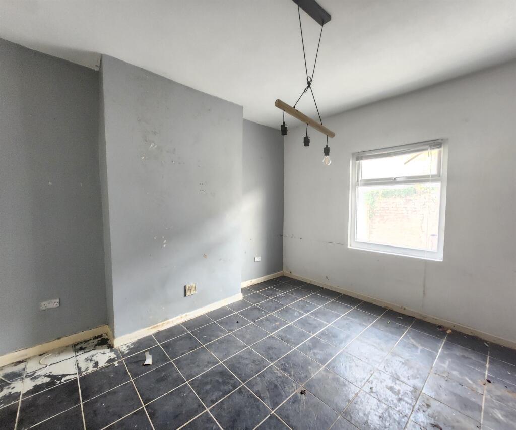3 bed Terraced