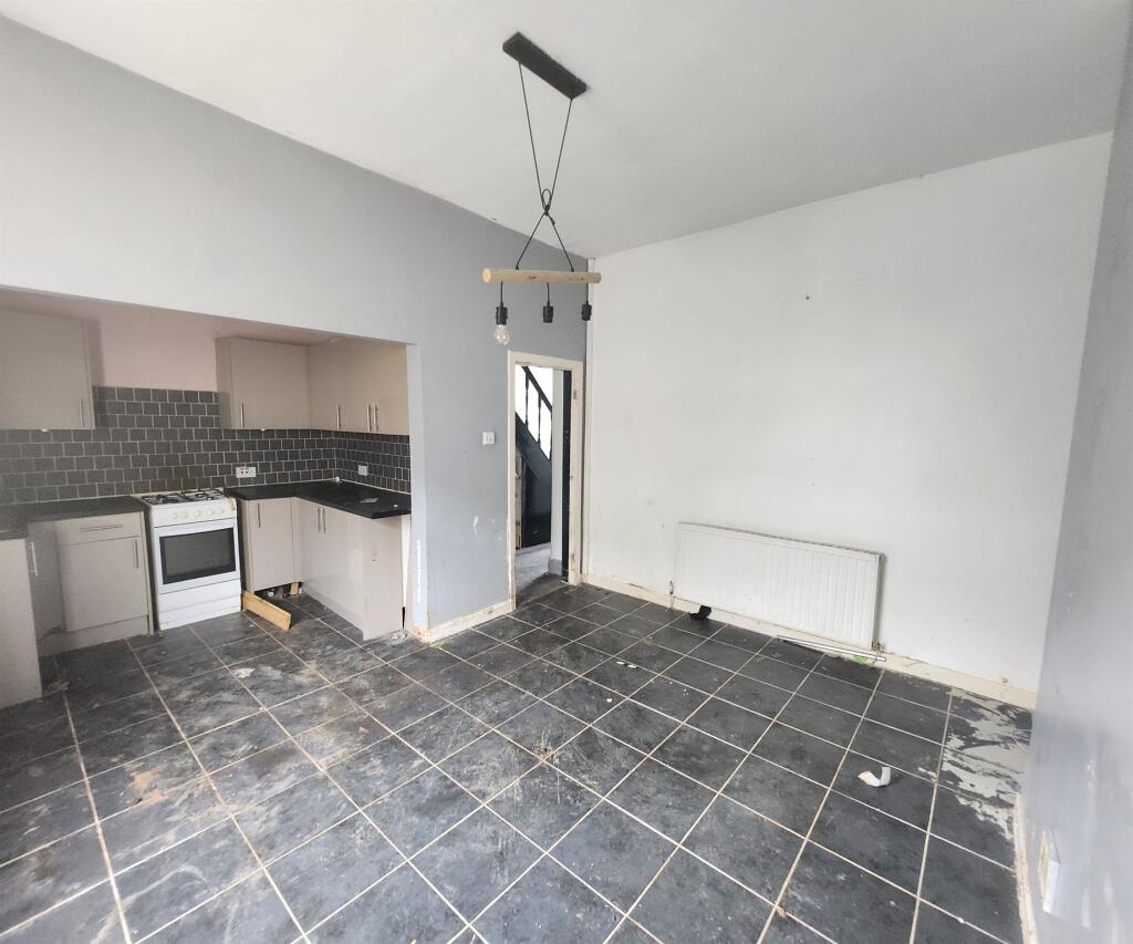 3 bed Terraced