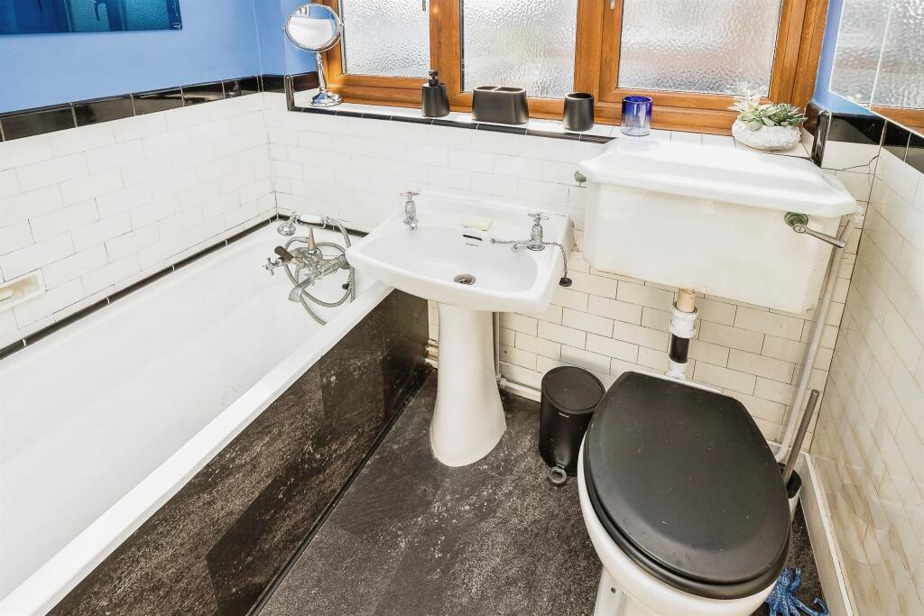 3 bed Semi-Detached