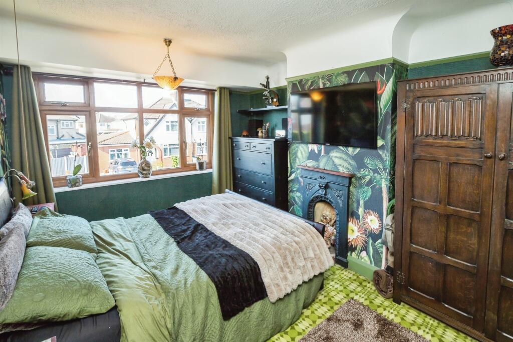 3 bed Semi-Detached