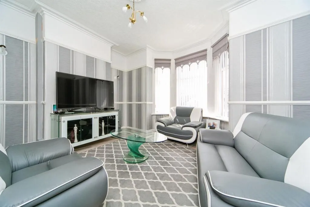 3 bed Terraced