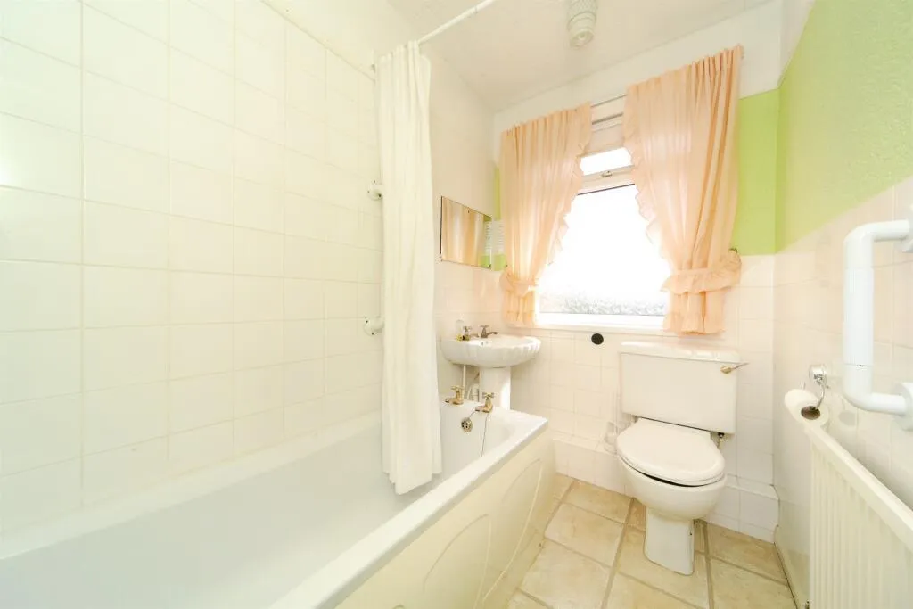 3 bed Terraced