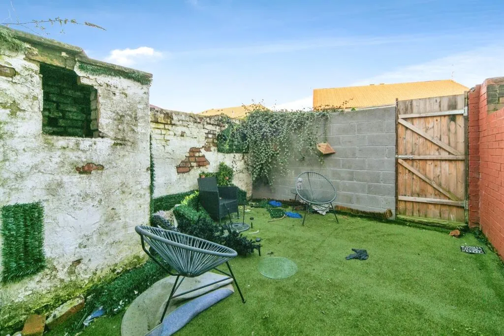 2 bed Terraced