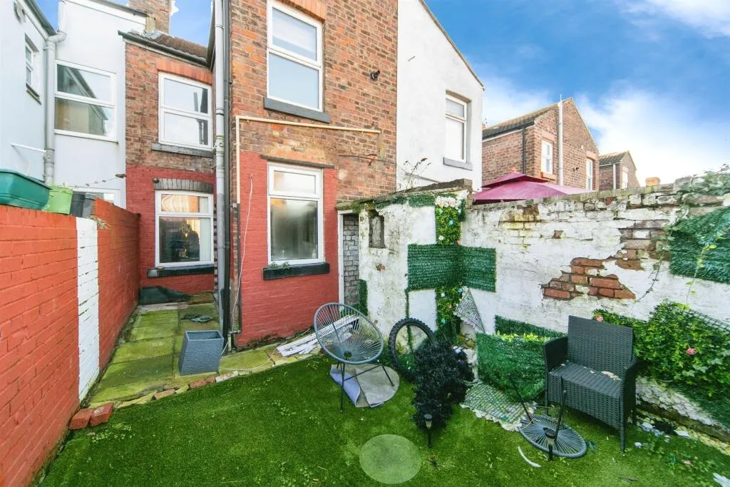 2 bed Terraced