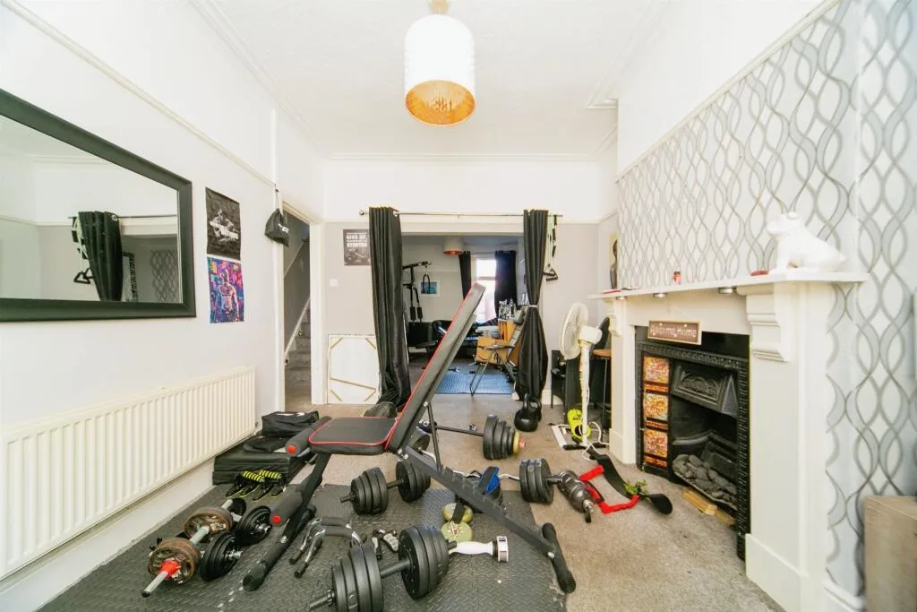 2 bed Terraced