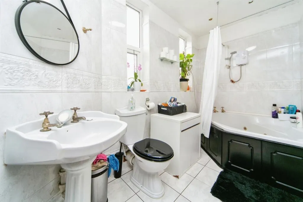 3 bed Apartment