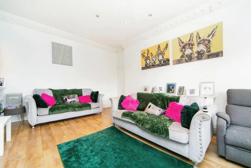 3 bed Apartment