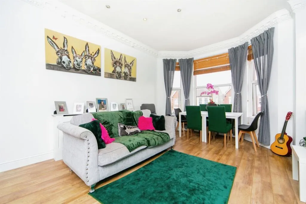 3 bed Apartment