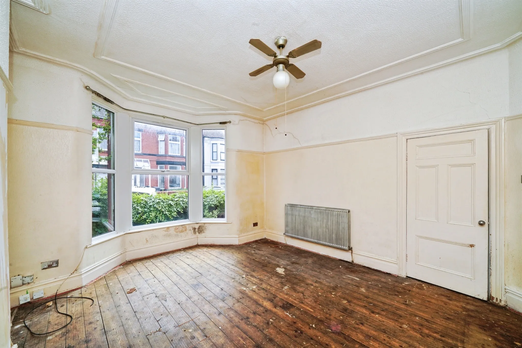 4 bed Semi-Detached