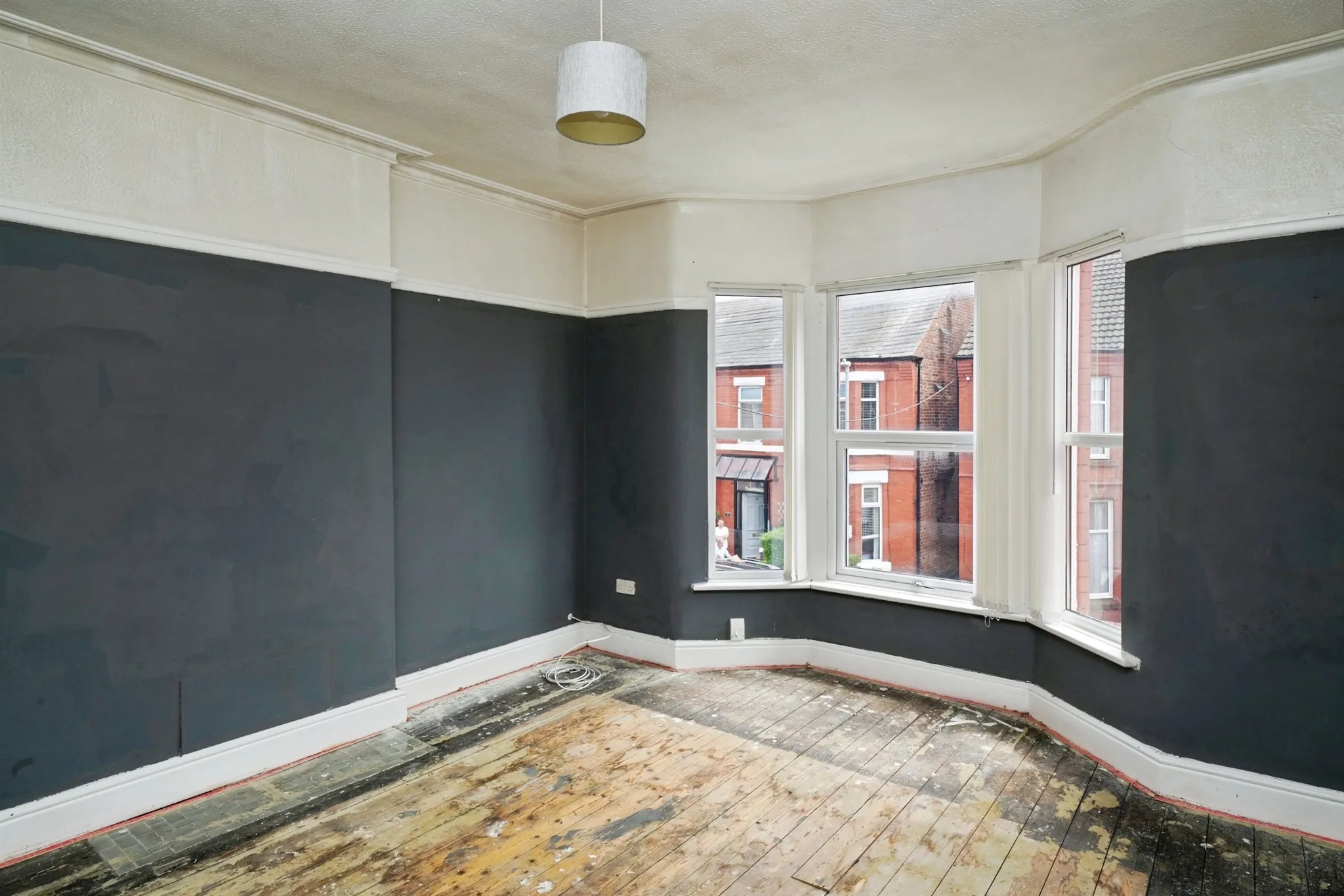 4 bed Semi-Detached