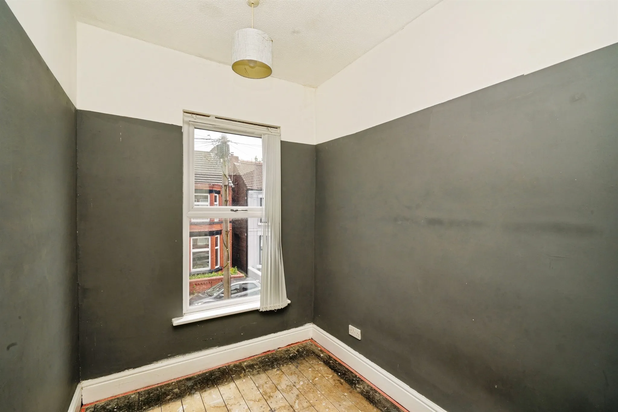 4 bed Semi-Detached