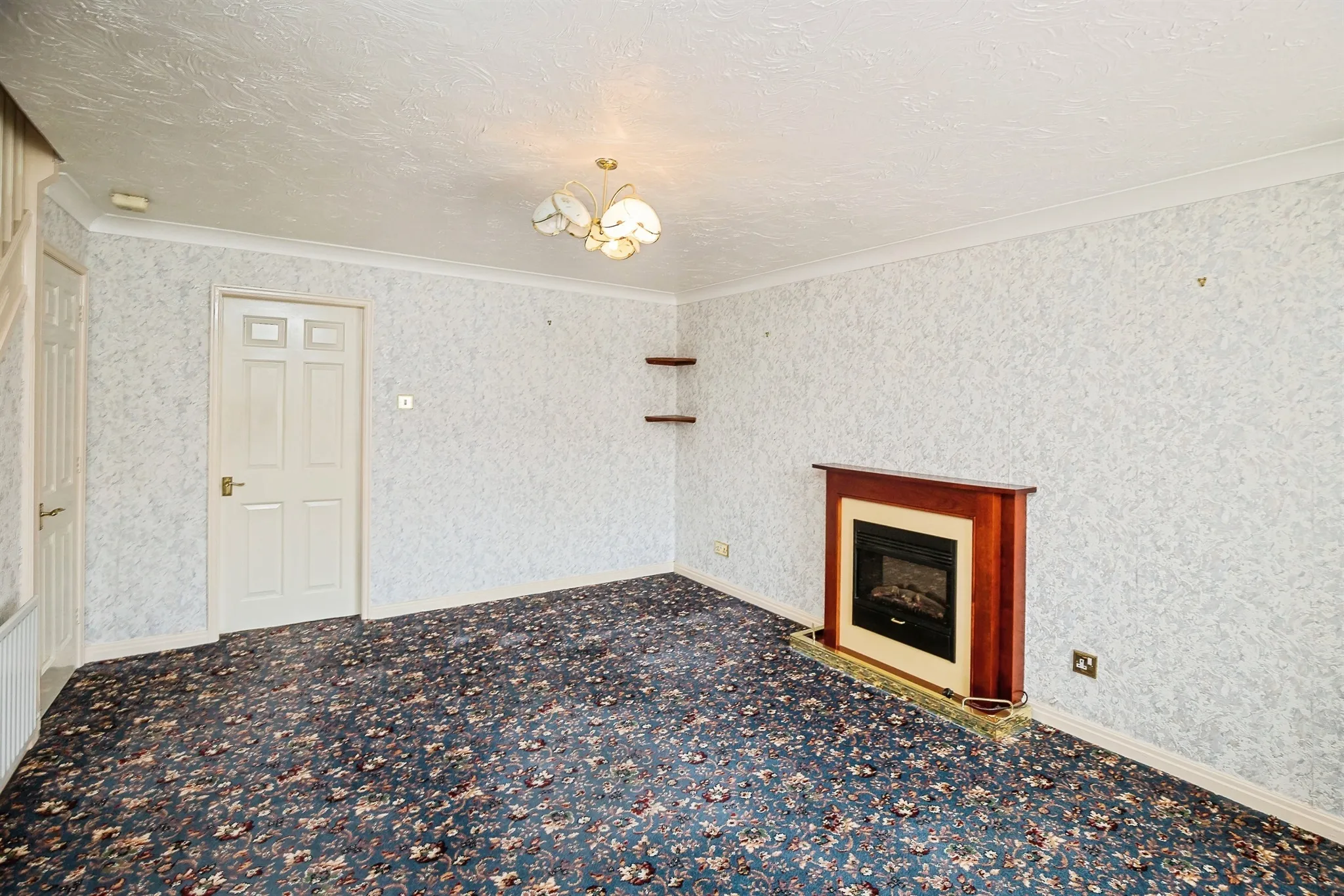 3 bed Link Detached House