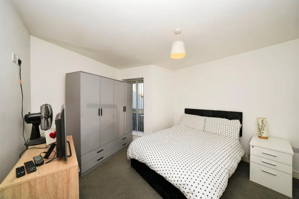 3 bed Terraced