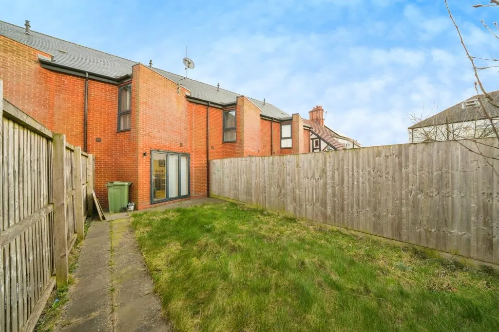 3 bed Terraced