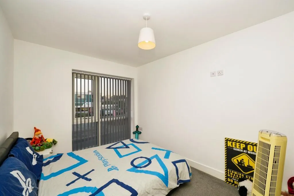 3 bed Terraced