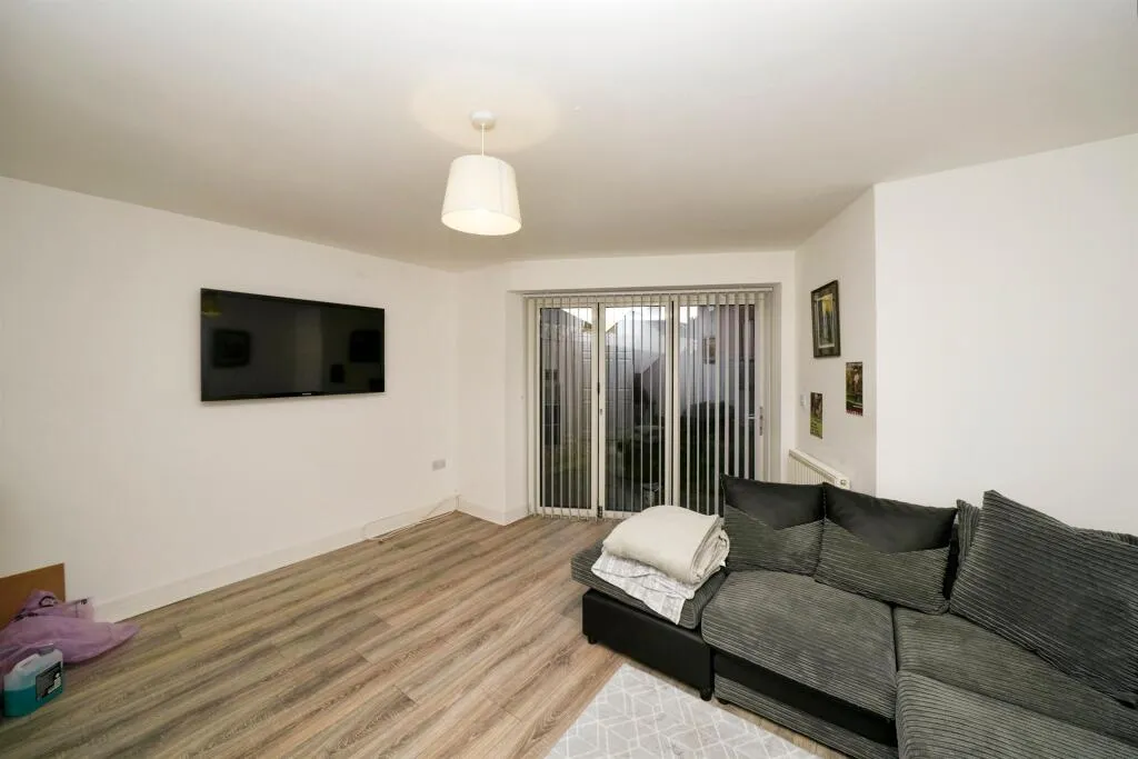 3 bed Terraced