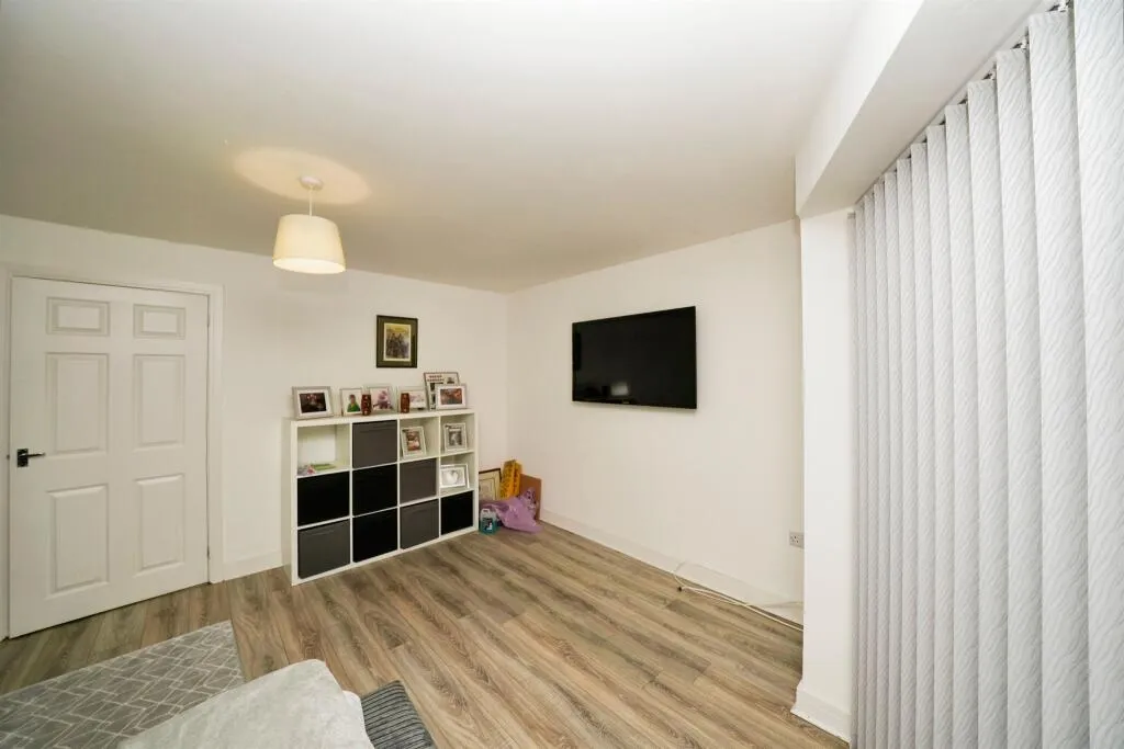3 bed Terraced
