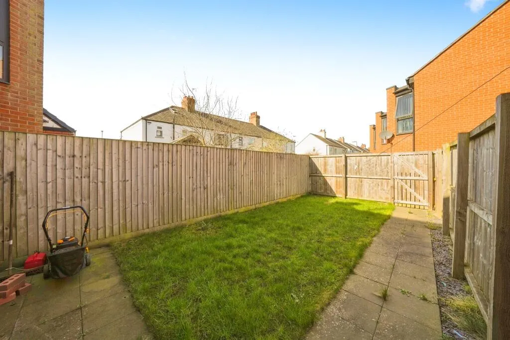 3 bed Terraced