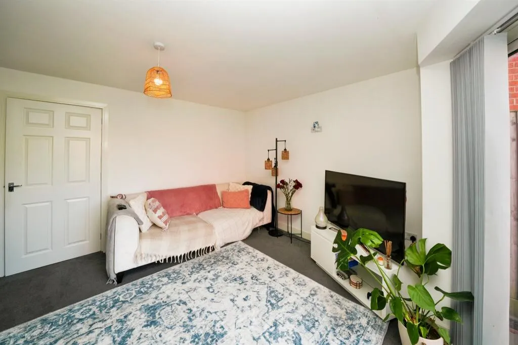 3 bed Terraced