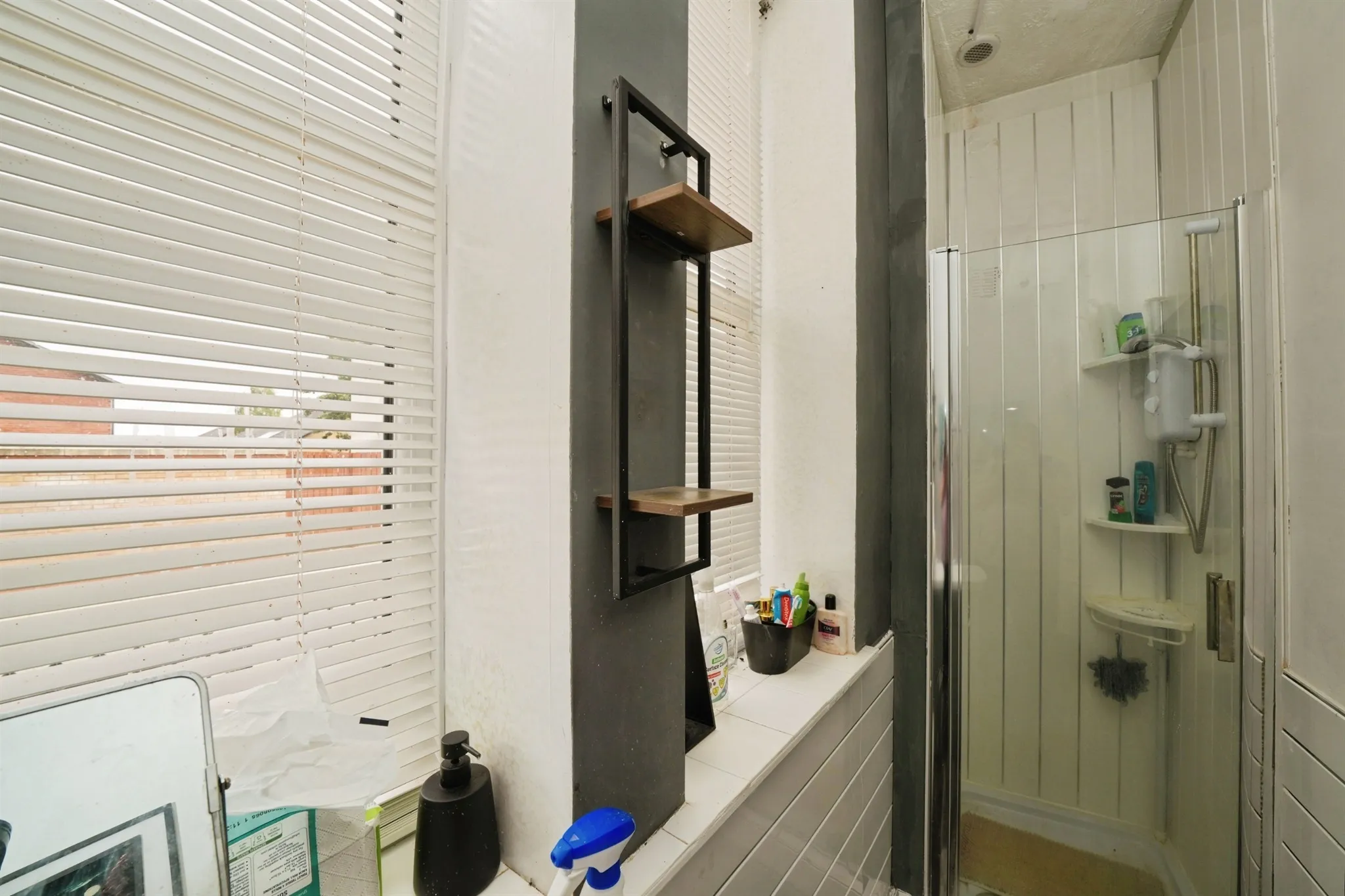 4 bed End of Terrace