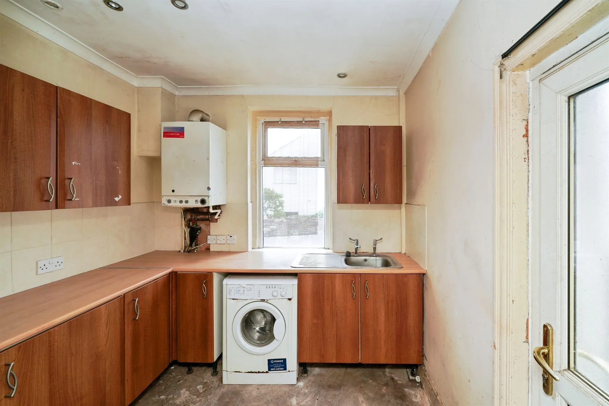 2 bed Semi-Detached