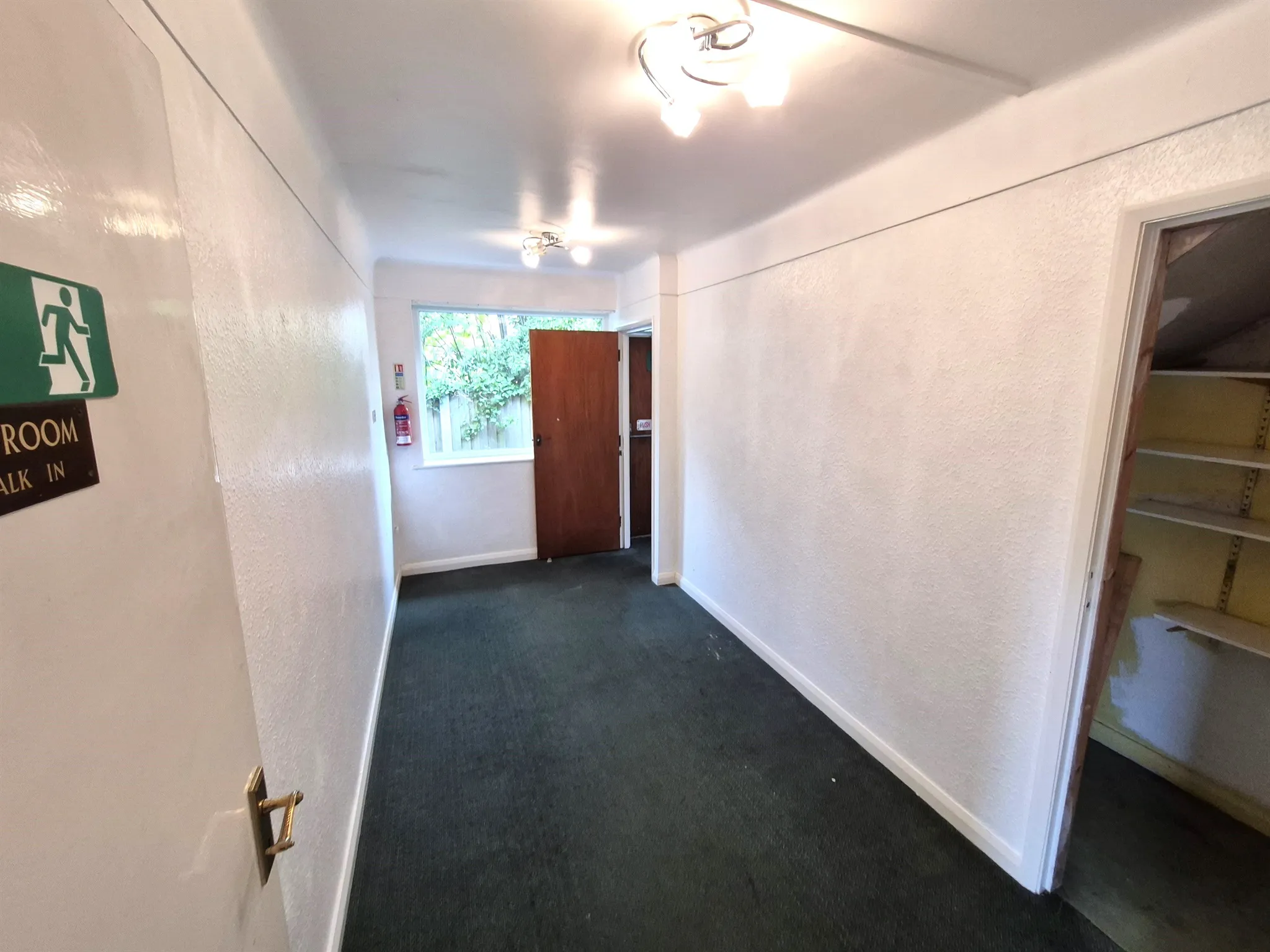 2 bed Commercial Property