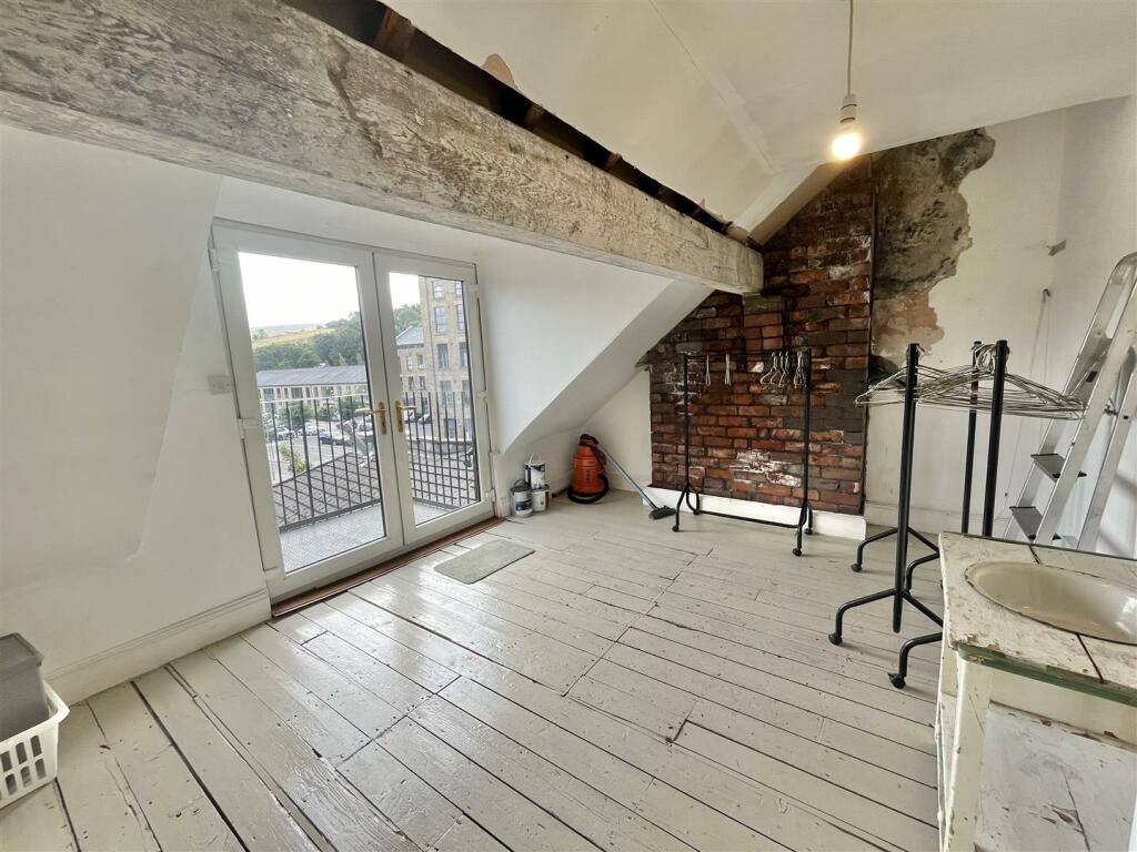 3 bed Apartment