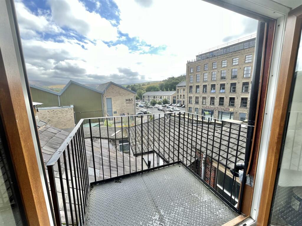 3 bed Apartment