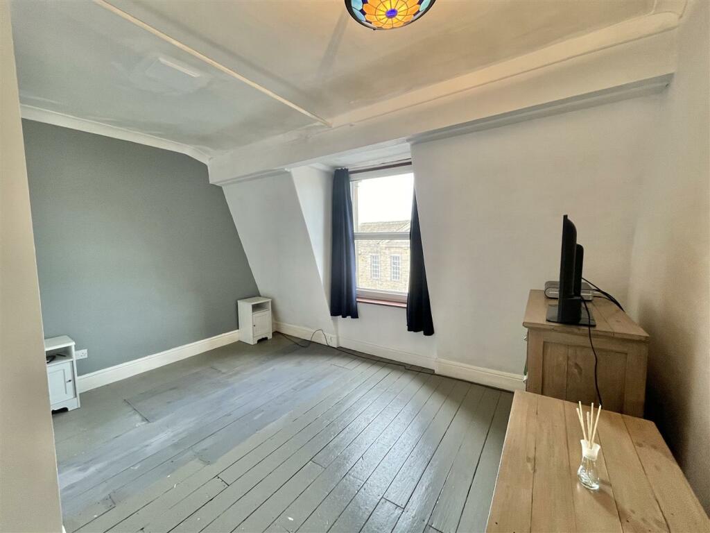3 bed Apartment