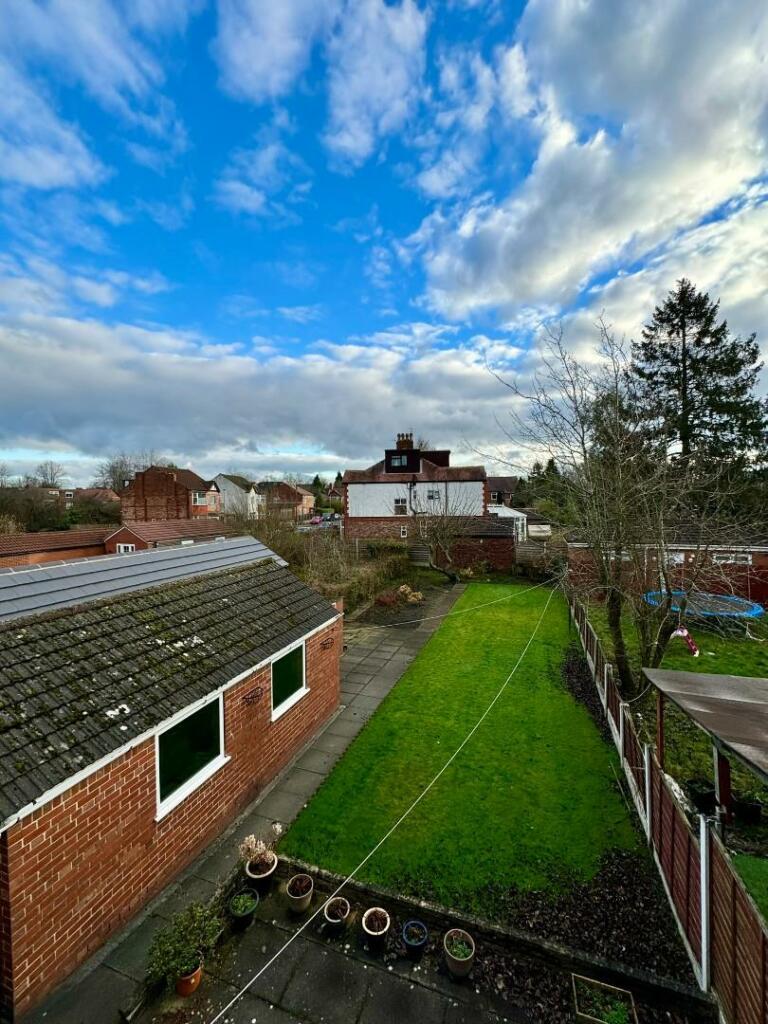 4 bed Semi-Detached
