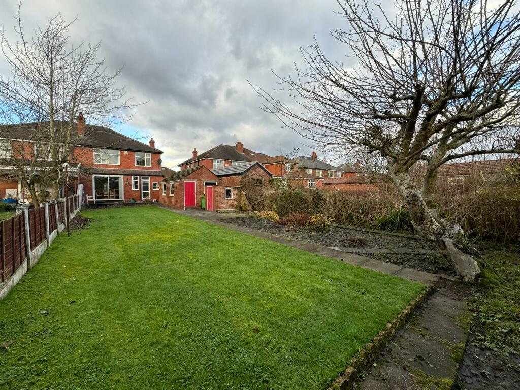 4 bed Semi-Detached
