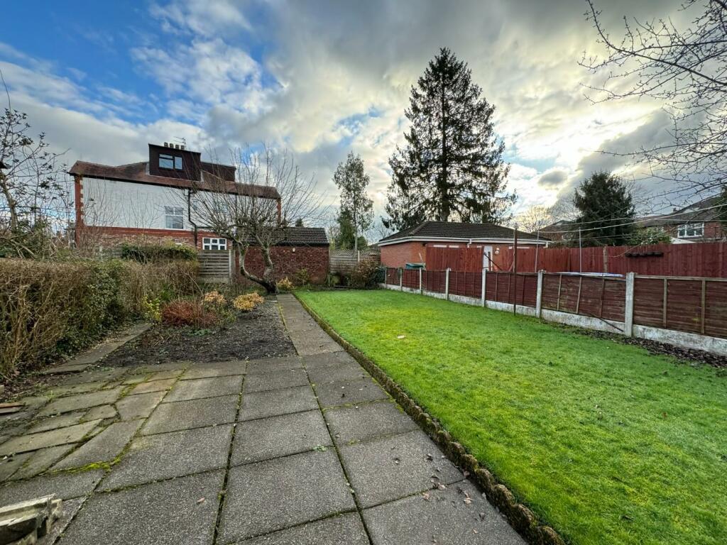 4 bed Semi-Detached