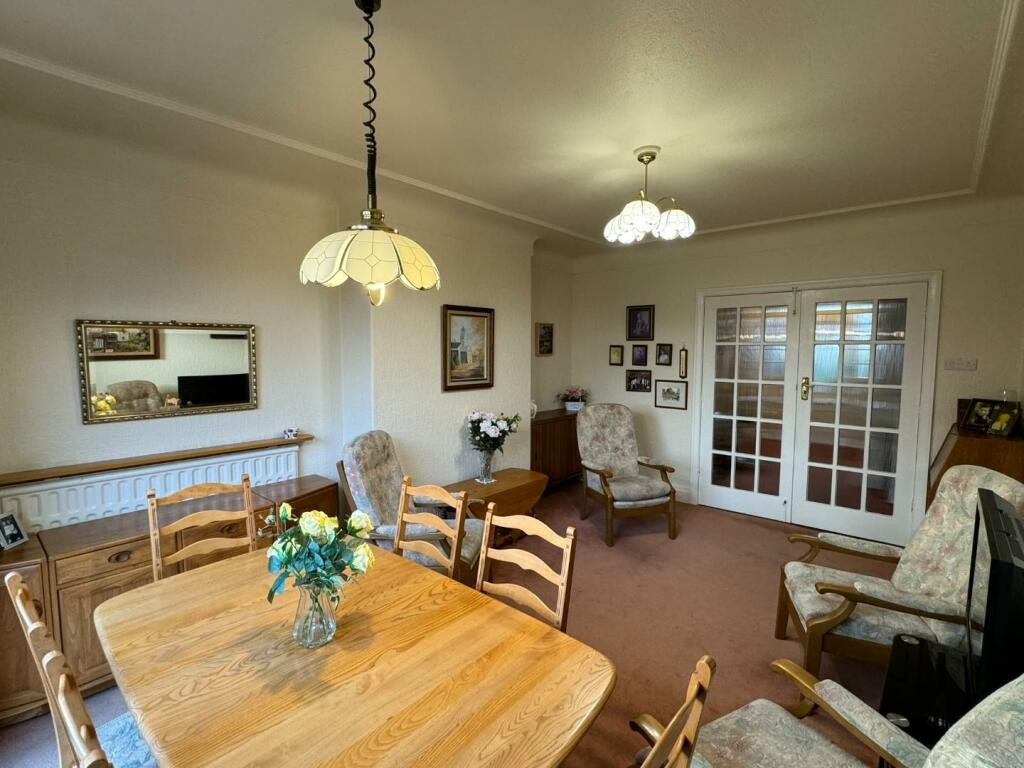 4 bed Semi-Detached