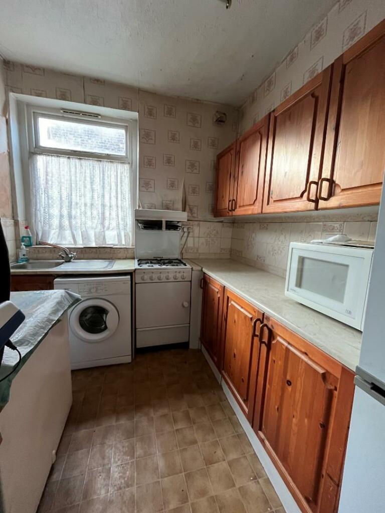 3 bed End of Terrace