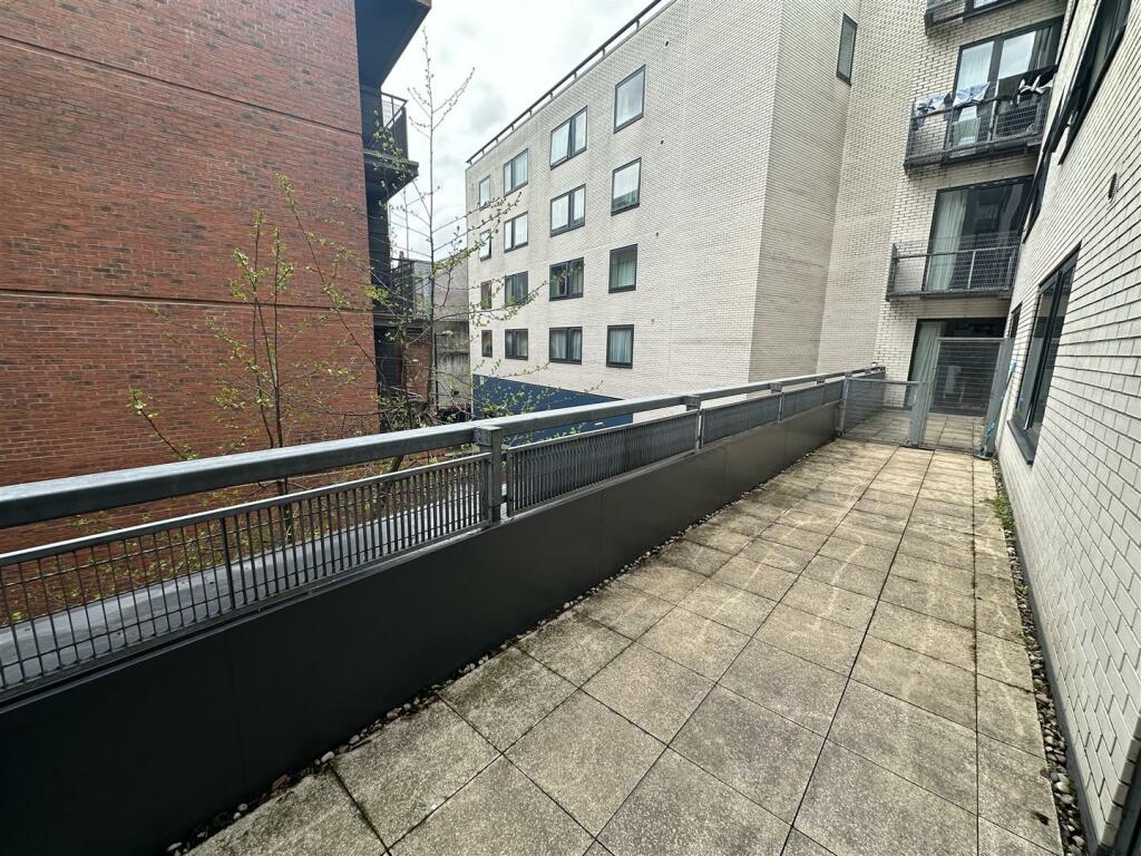 2 bed Apartment