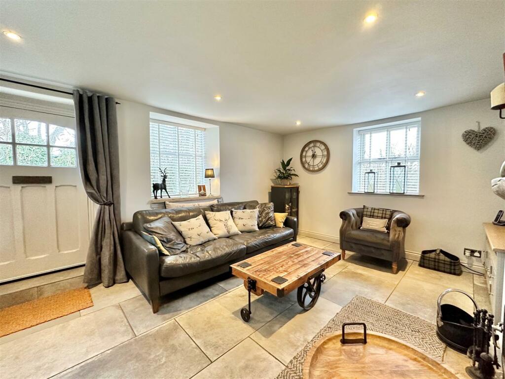 2 bed Character Property