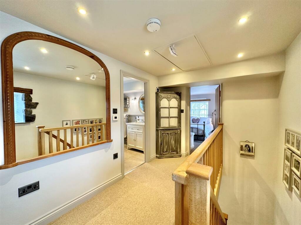 2 bed Character Property