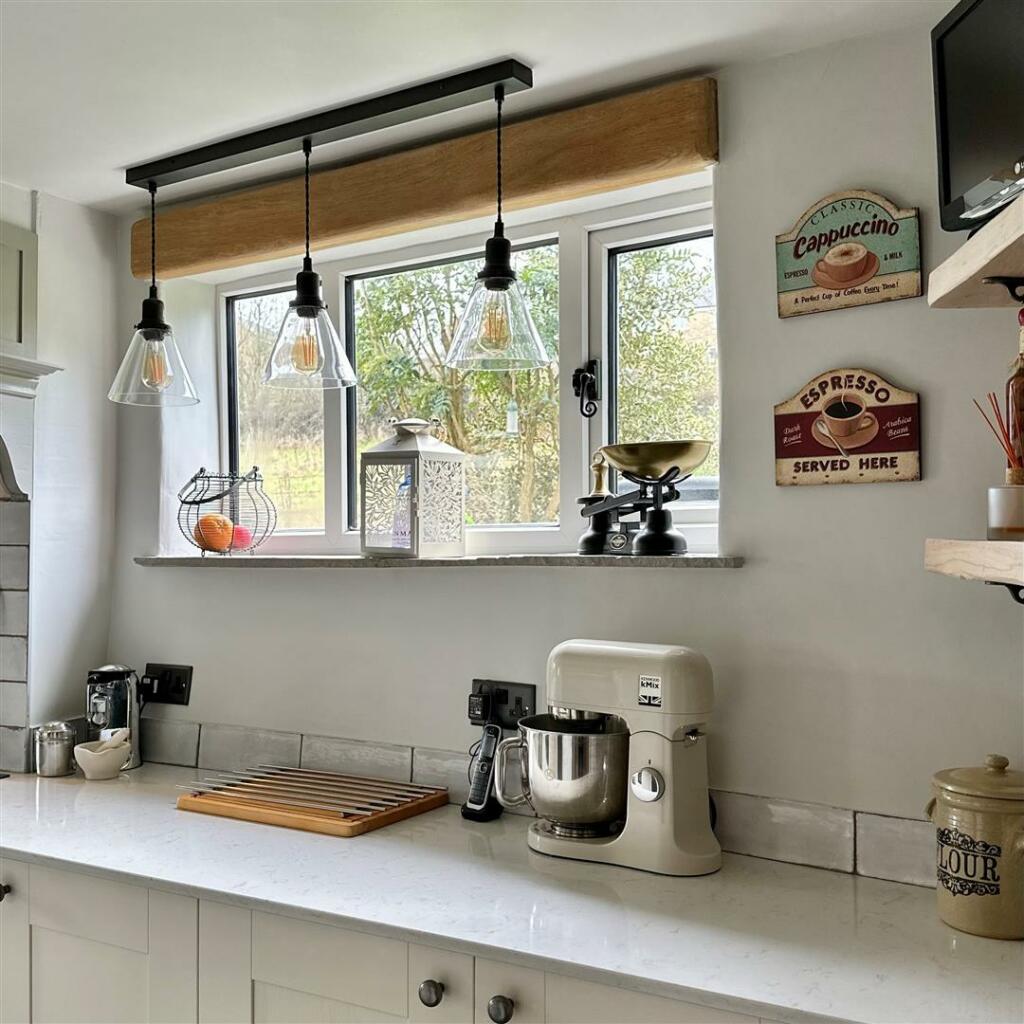 2 bed Character Property