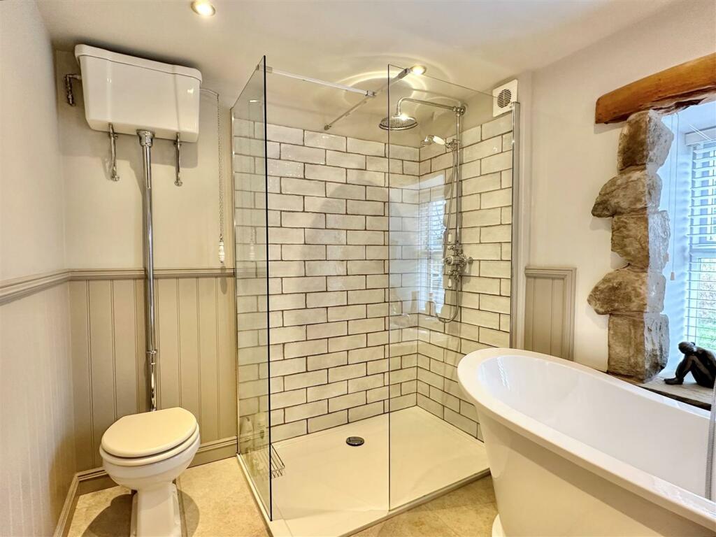 2 bed Character Property