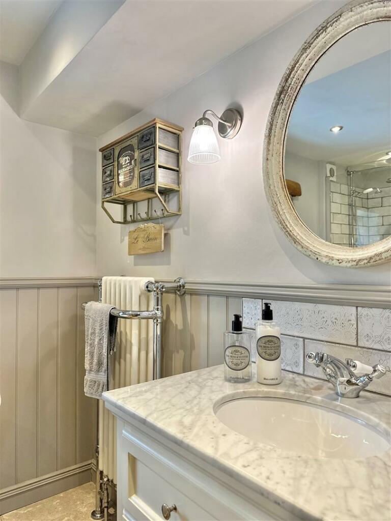 2 bed Character Property