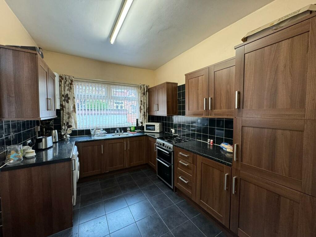 5 bed Terraced
