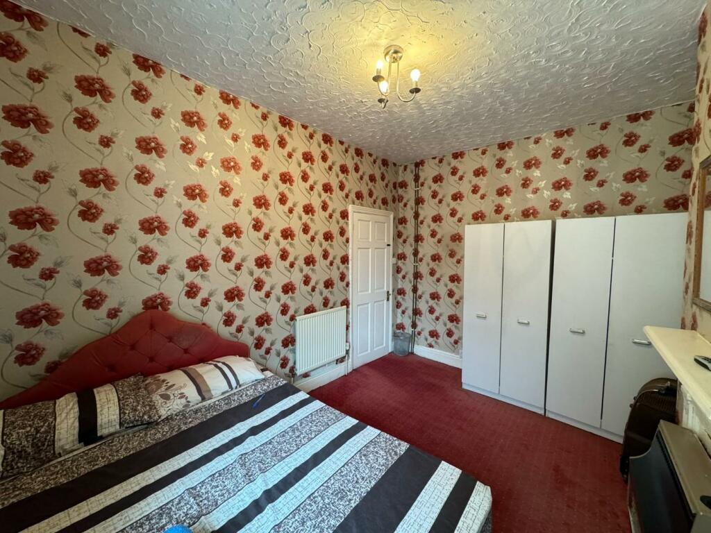5 bed Terraced