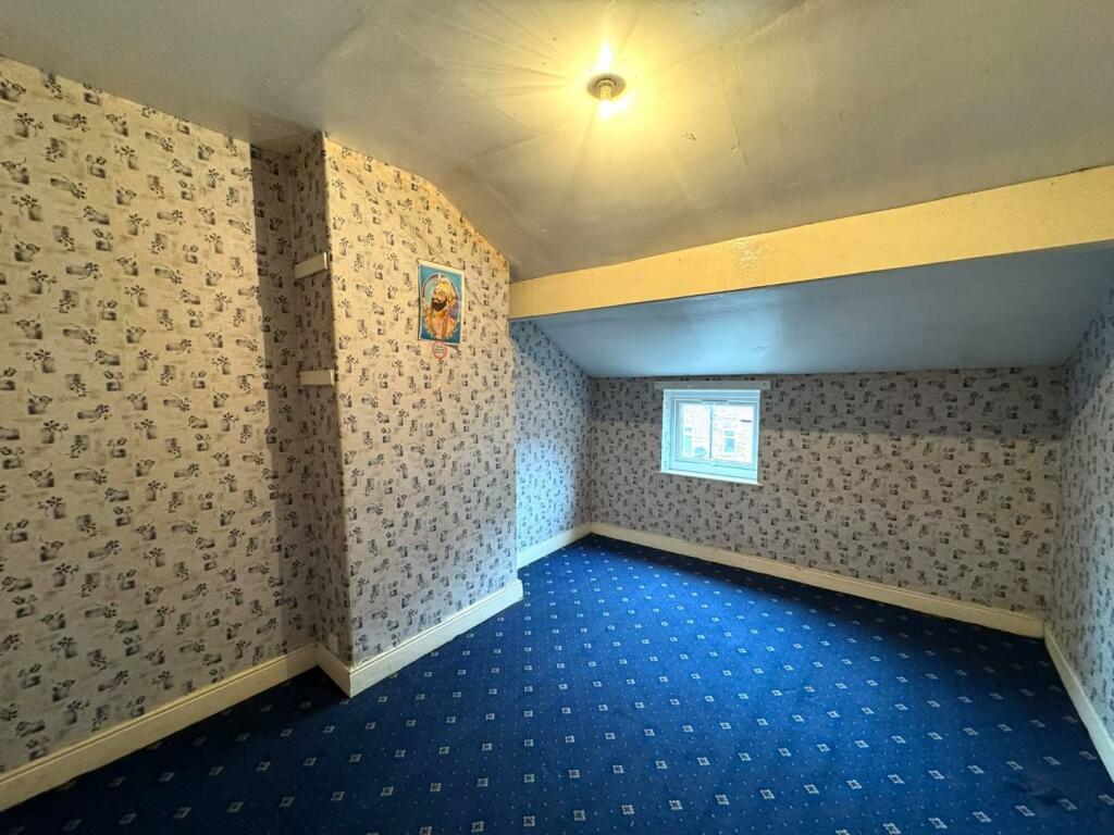 5 bed Terraced