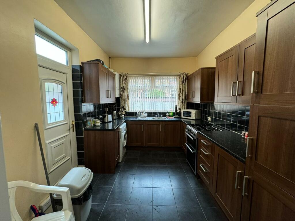 5 bed Terraced