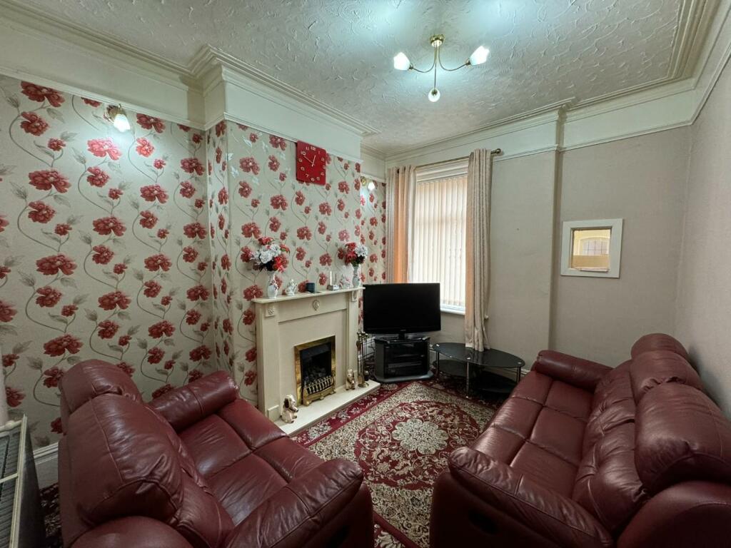 5 bed Terraced