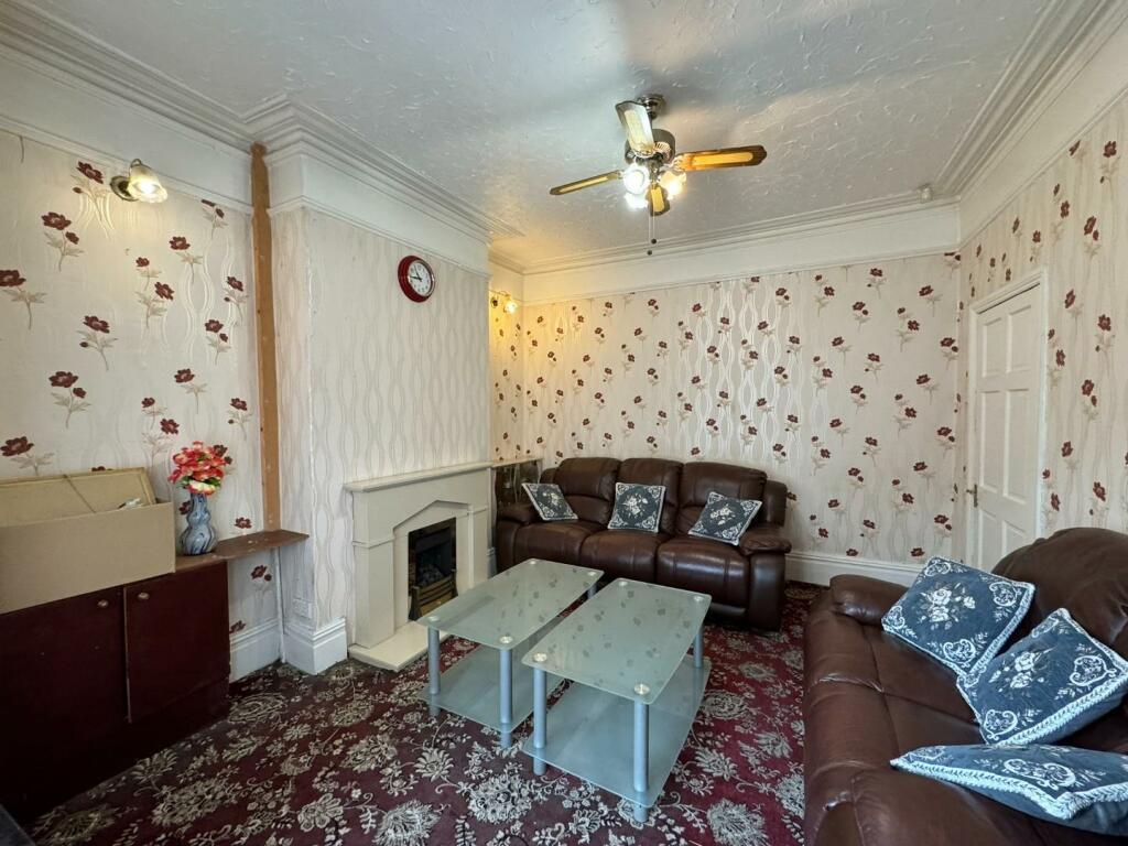 5 bed Terraced