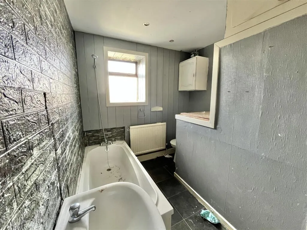 2 bed Terraced